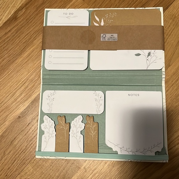 Notebook, Pen & Sticky Tab set - Picture 12 of 14